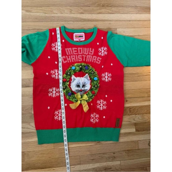 Tipsy Elves Meowy Christmas Adorable Kitten in a Wreath Holiday Pullover Sweater - Picture 14 of 14